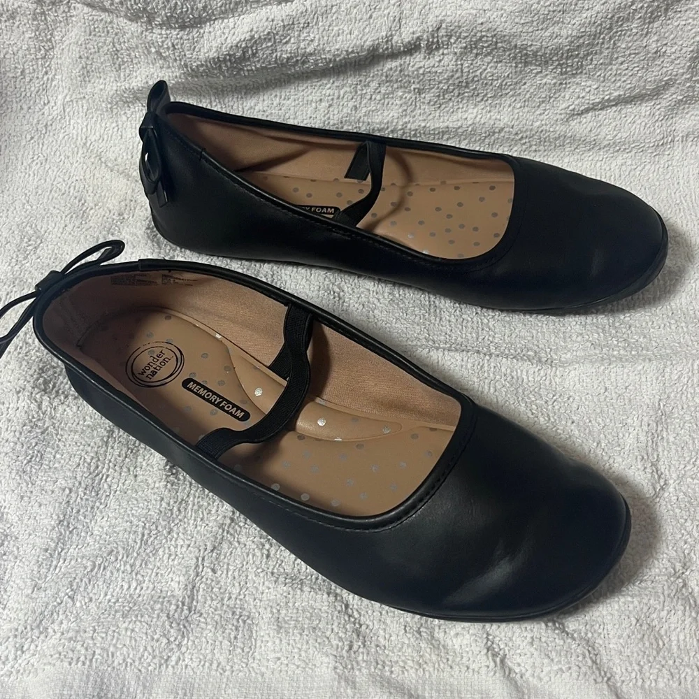 Wonder Nation girls Black Ballet Flats in size 4